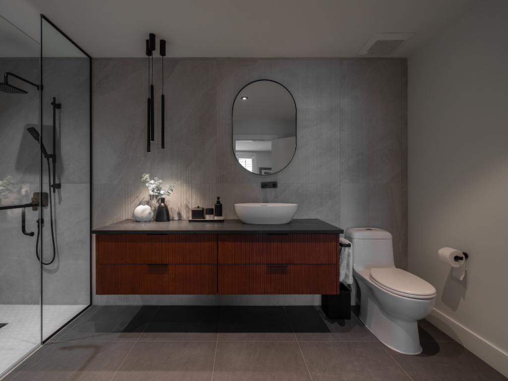[After] Kingsmere Bathroom Remodel - Terzetto Homes Design Build Remodel in Ottawa